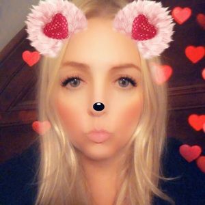 Meet your Posher, Candice